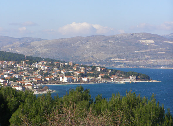 Croatian Villa with pool Slatine